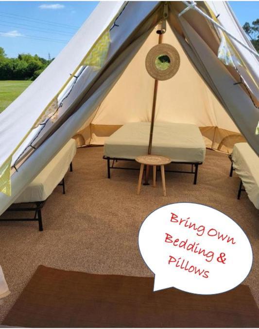 ホテル Dorset Glamping Fields Corfe Mullen エクステリア 写真