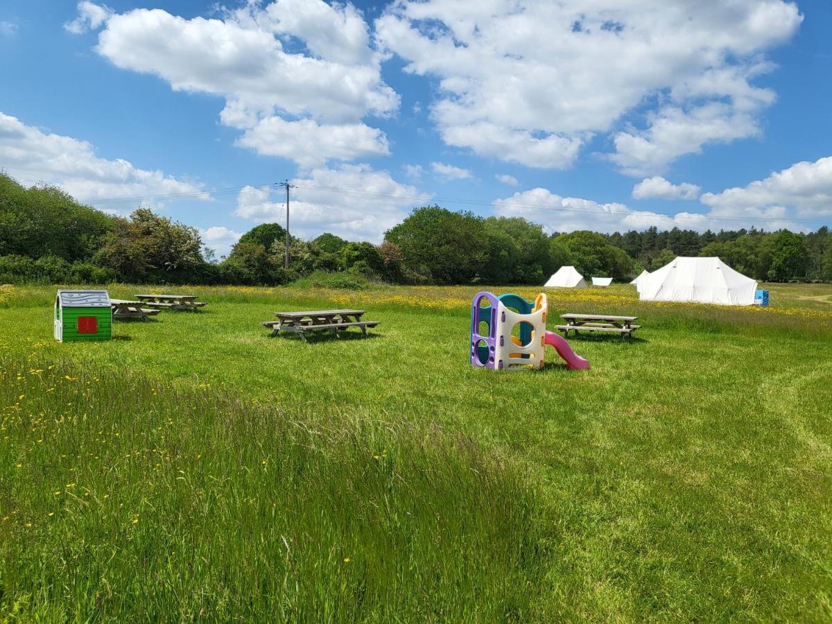 ホテル Dorset Glamping Fields Corfe Mullen エクステリア 写真